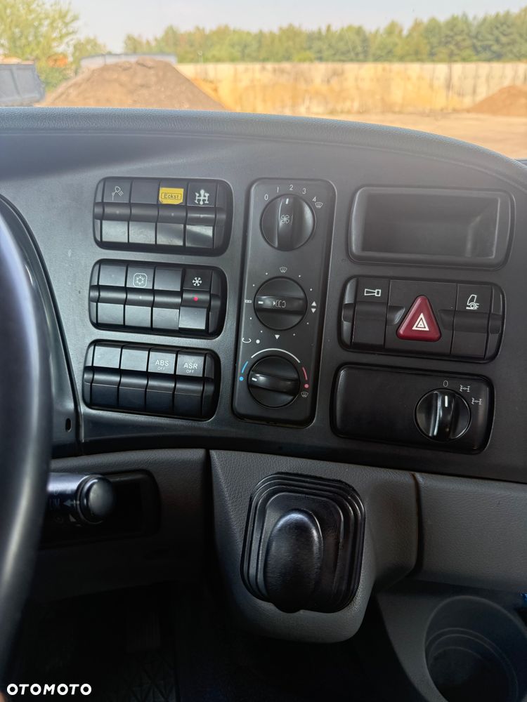 Mercedes-Benz ACTROS - 15