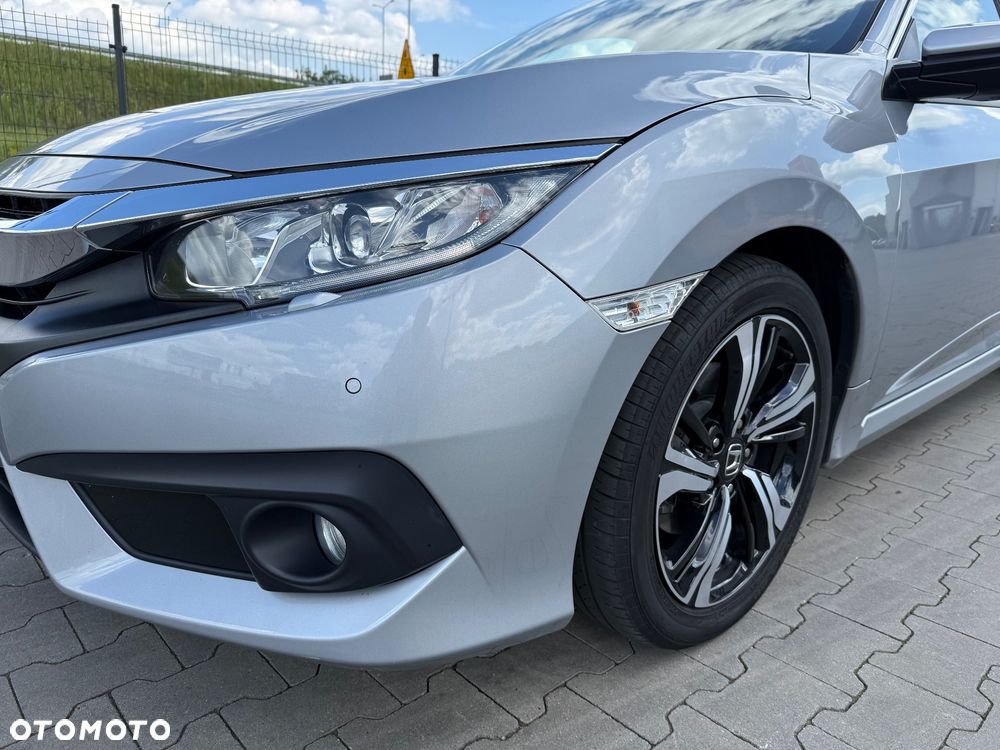 Honda Civic 1.5 T Elegance - 21