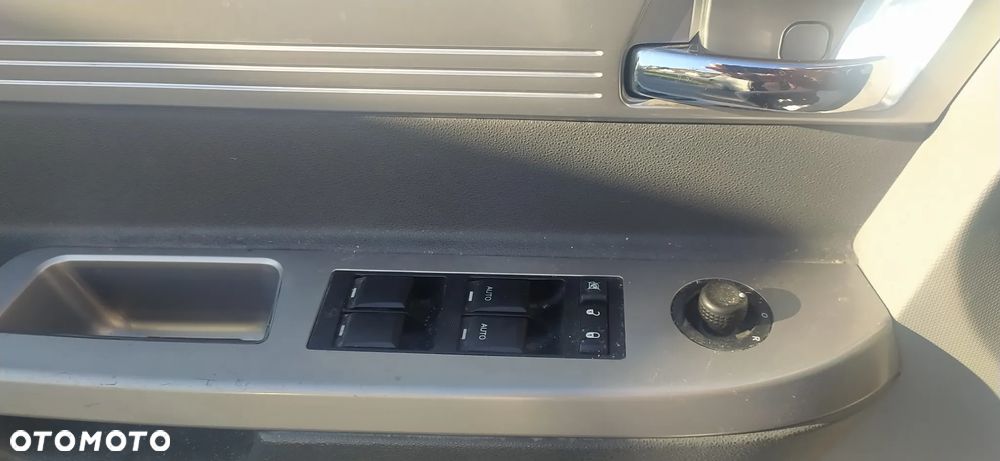 Chrysler Sebring - 6