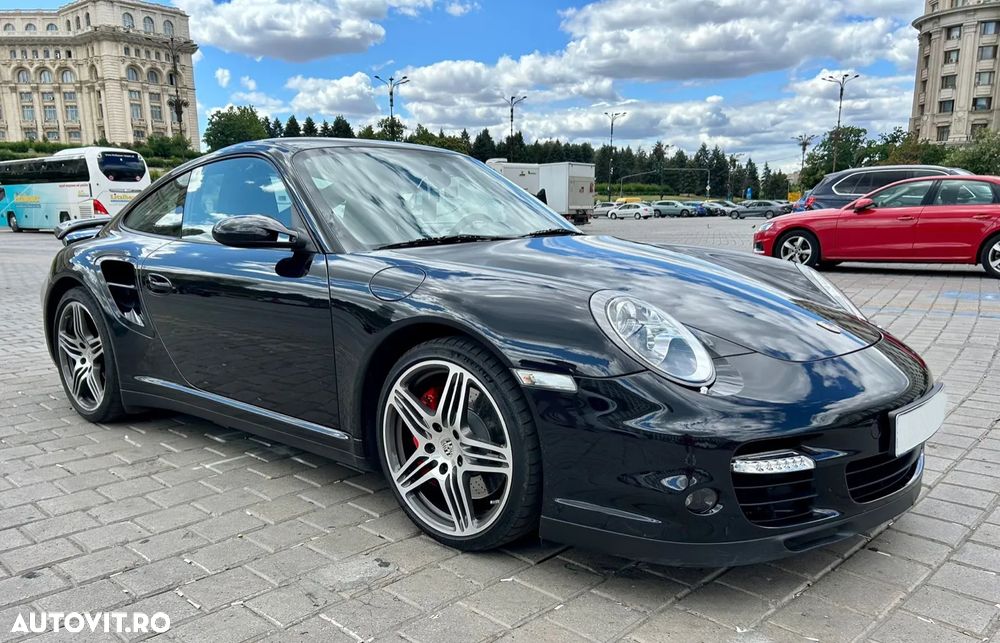 Porsche 911 Turbo - 8