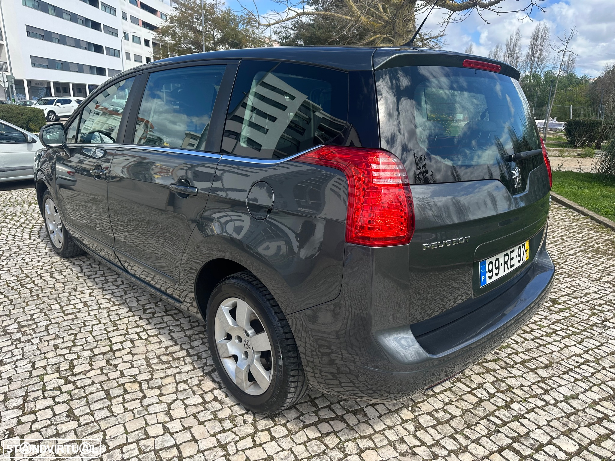 Peugeot 5008 1.6 E-HDi 7L SE Style 2-Tronic 113g - 4