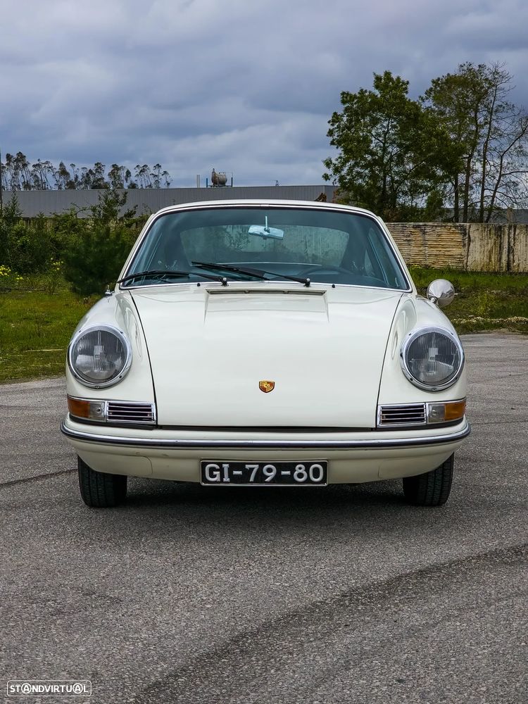 Porsche 911 Série F - 2