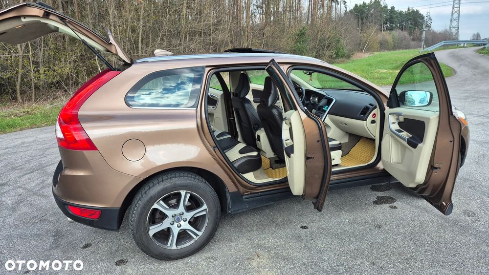 Volvo XC 60 D3 AWD Summum - 26