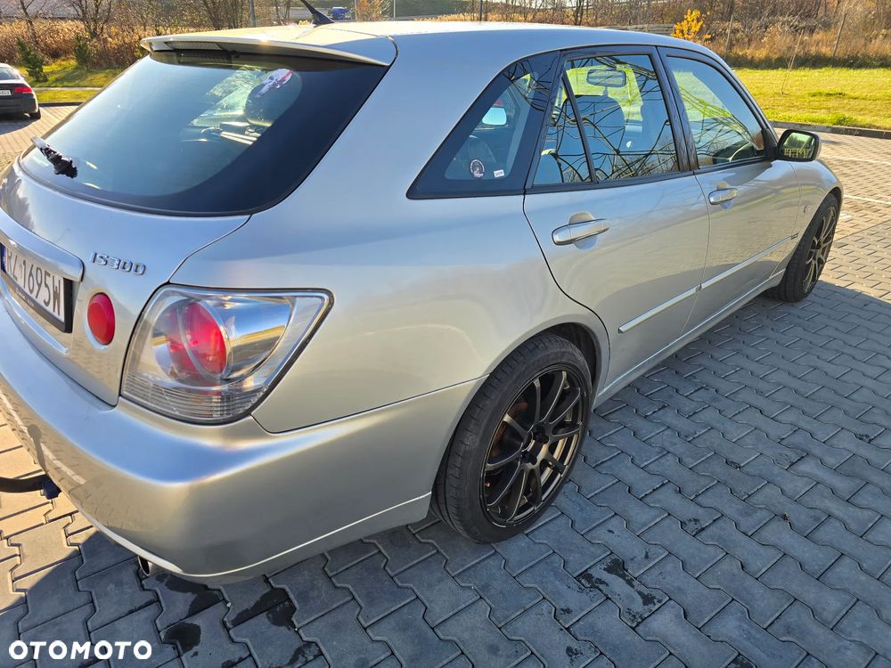 Lexus IS 300 Elegance - 12