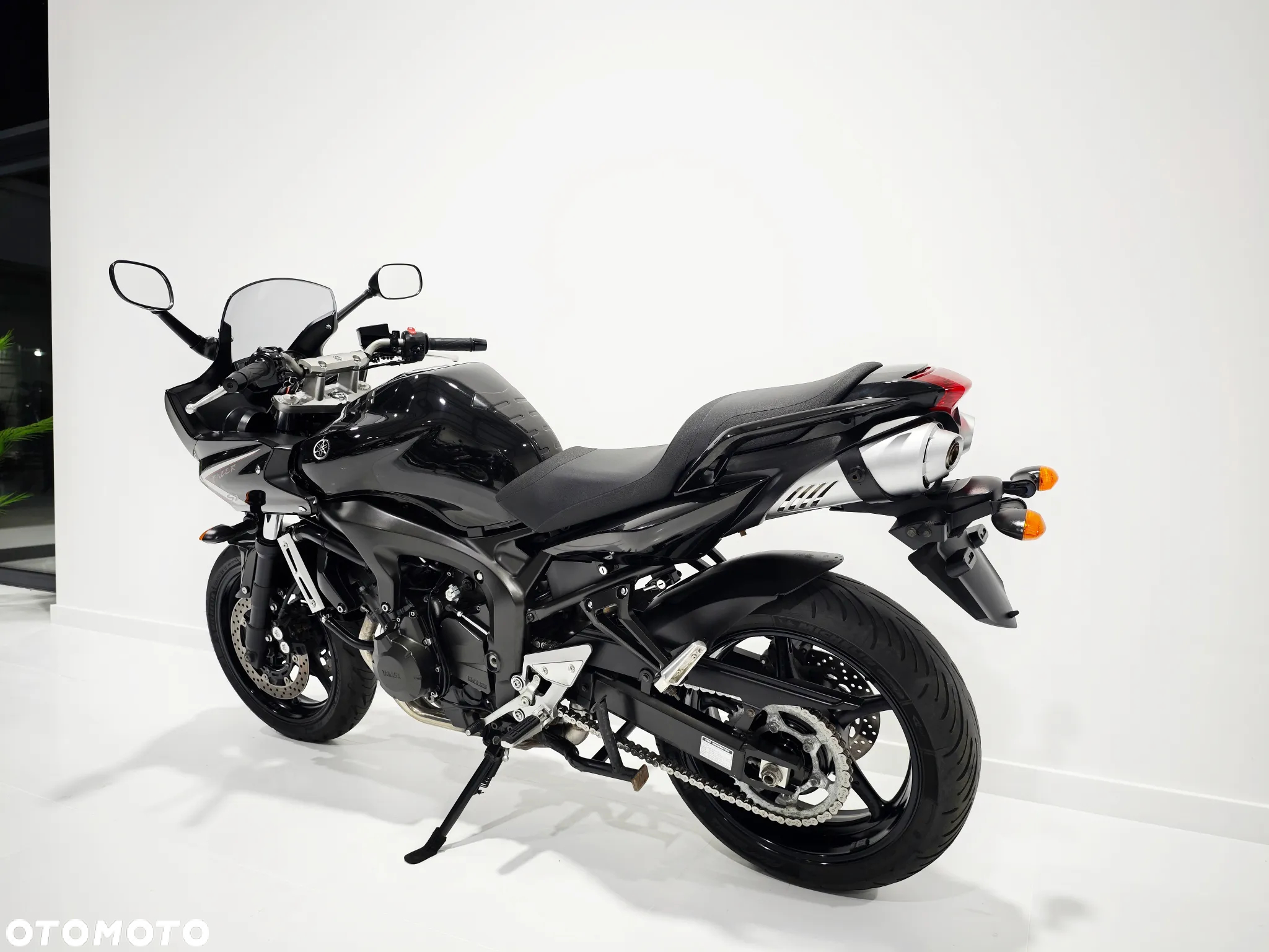 Yamaha FZ - 17