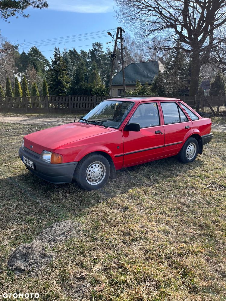 Ford Escort - 1