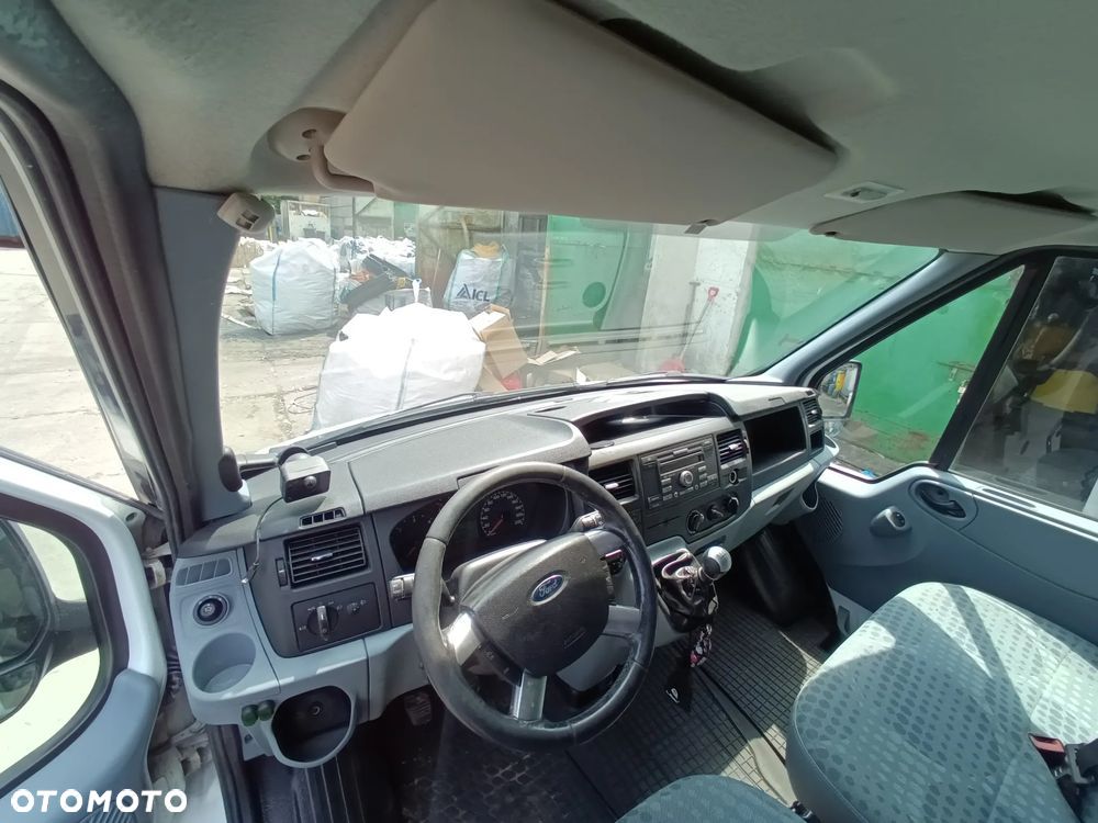 Ford transit - 12