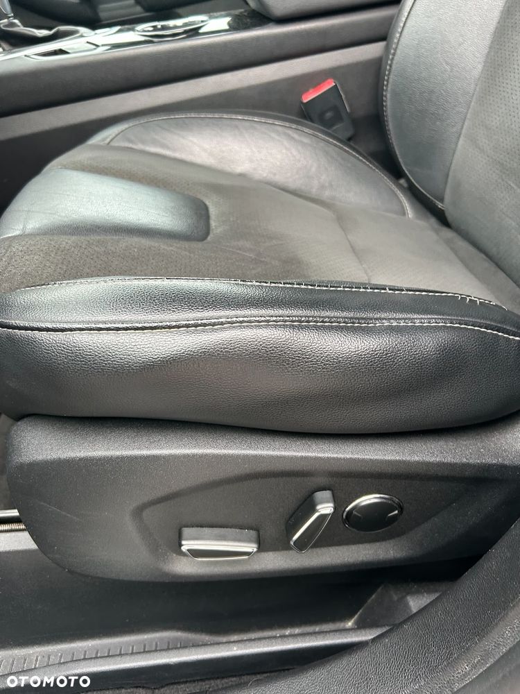 Ford Galaxy - 18