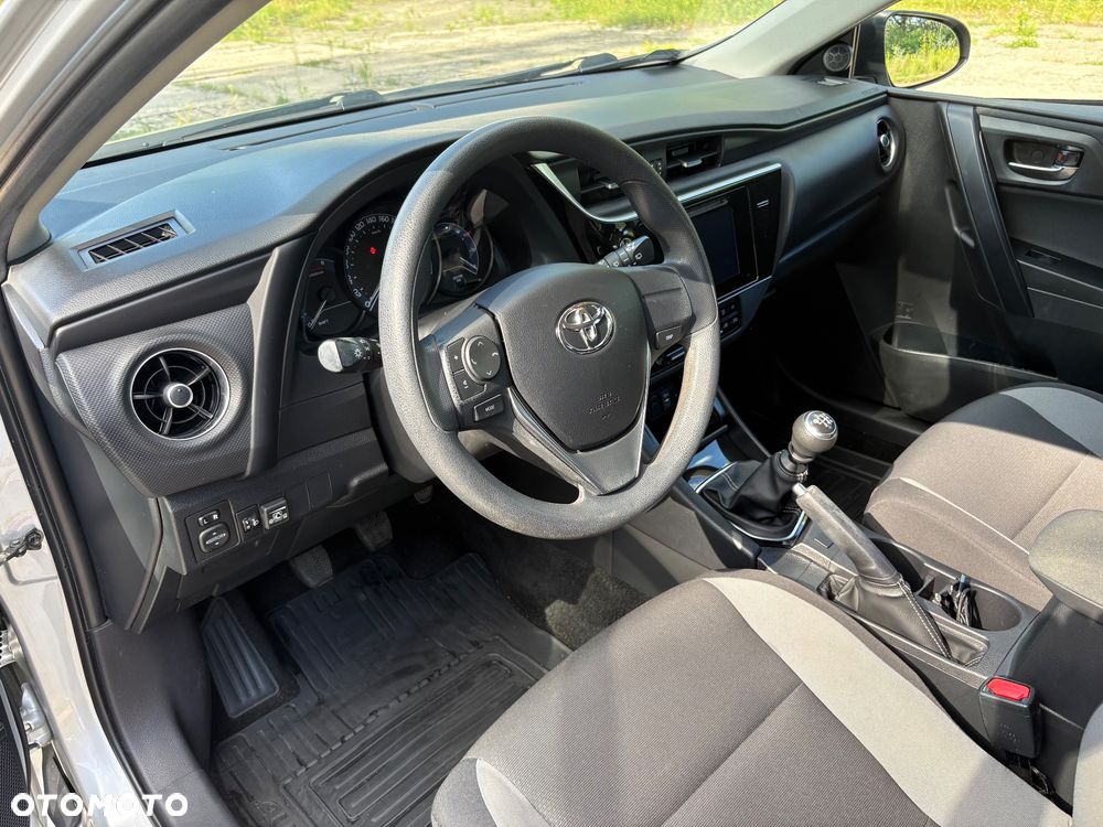 Toyota Auris 1.6 Active - 14