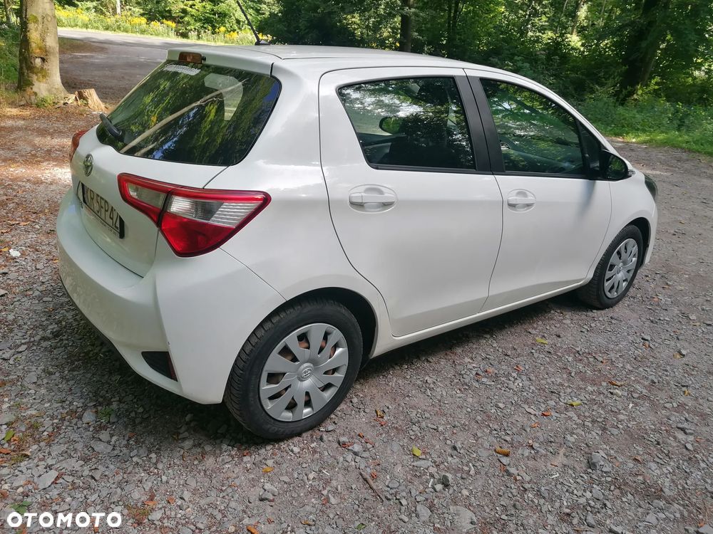 Toyota Yaris 1.0 Premium - 11