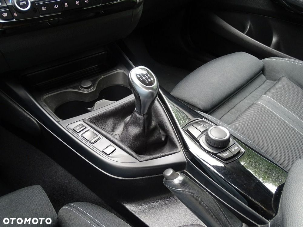 BMW Seria 1 - 25