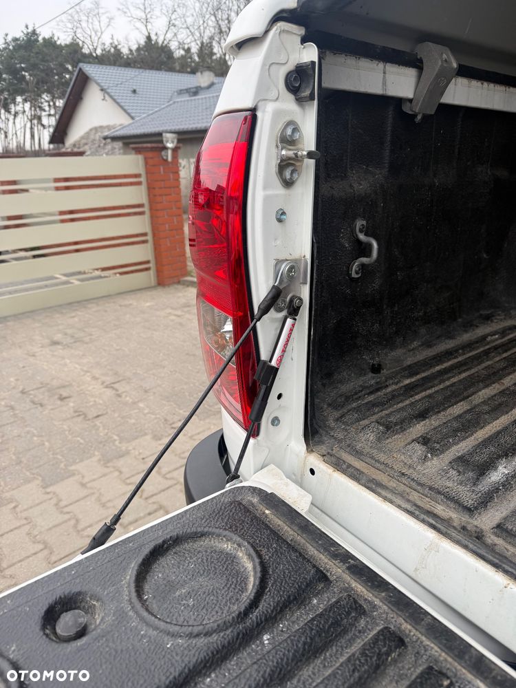 Toyota Hilux - 17