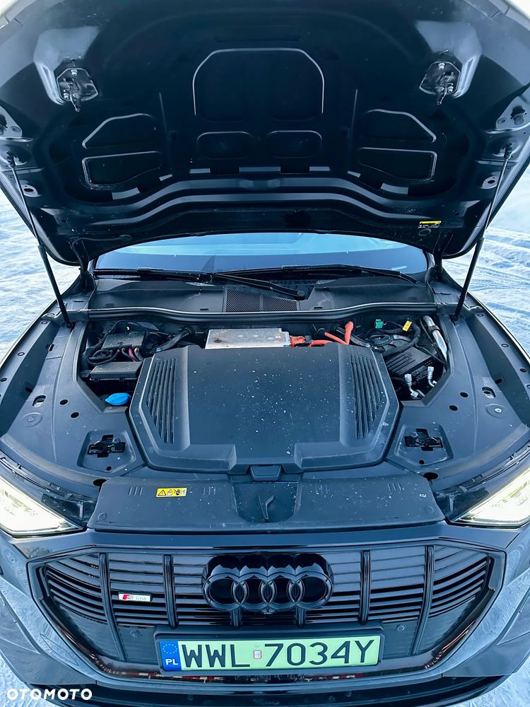 Audi e-tron 55 Quattro S Line - 21