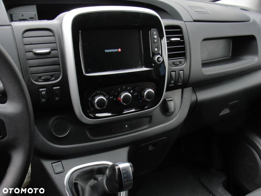 Renault Trafic - 10