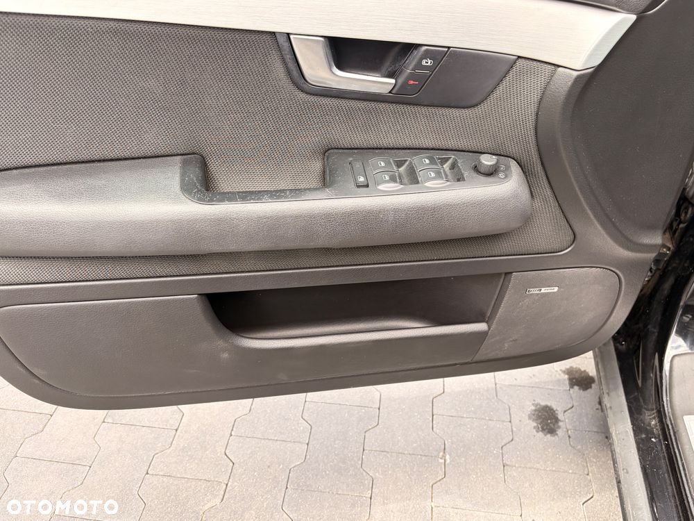 Audi A4 Limousine 2.0 T FSI - 15
