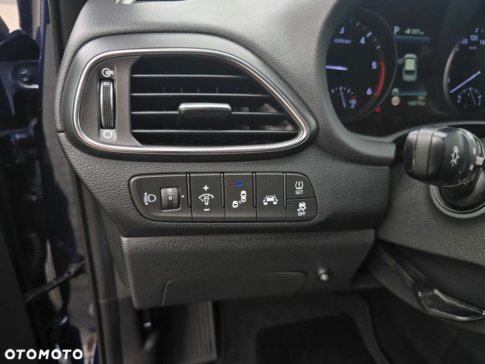 Hyundai i30 - 19
