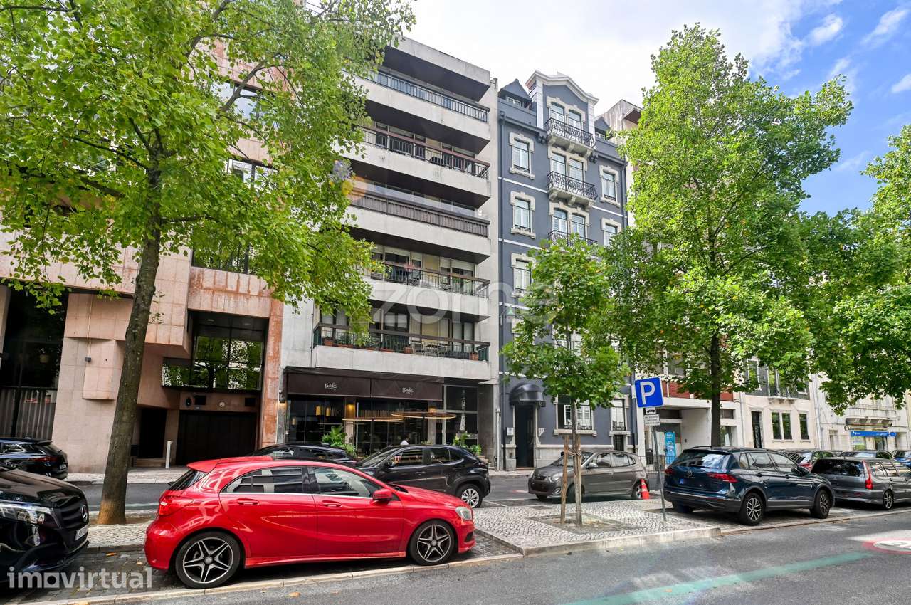 Property in Avenida Visconde de Valmor