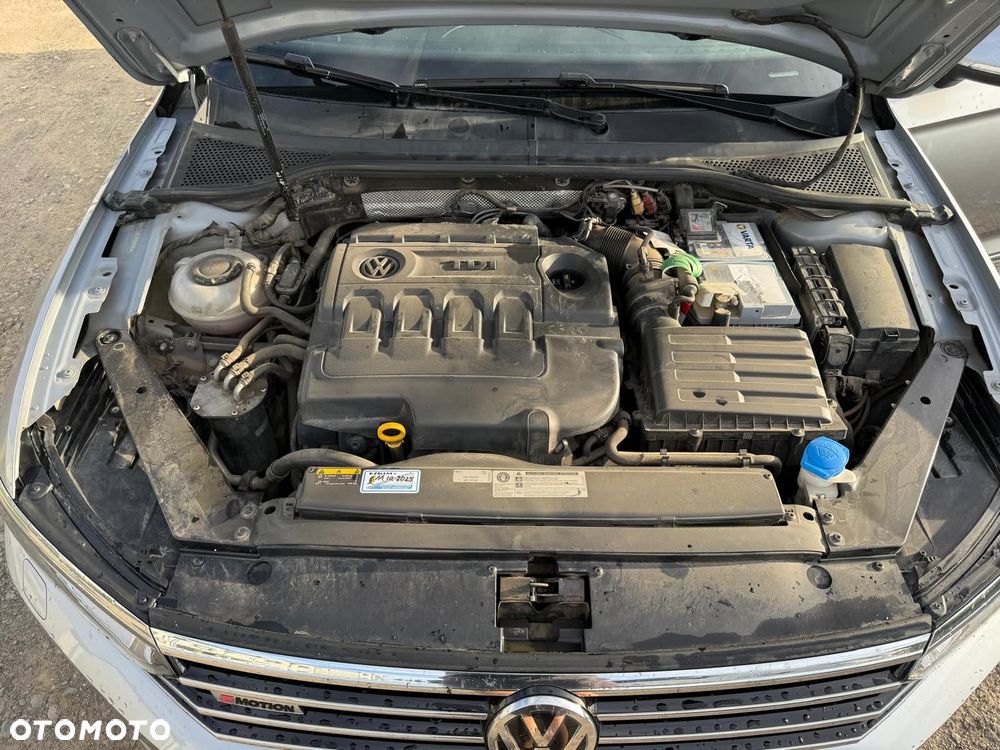 Volkswagen Passat 2.0 TDI BMT 4Mot Highline DSG - 15