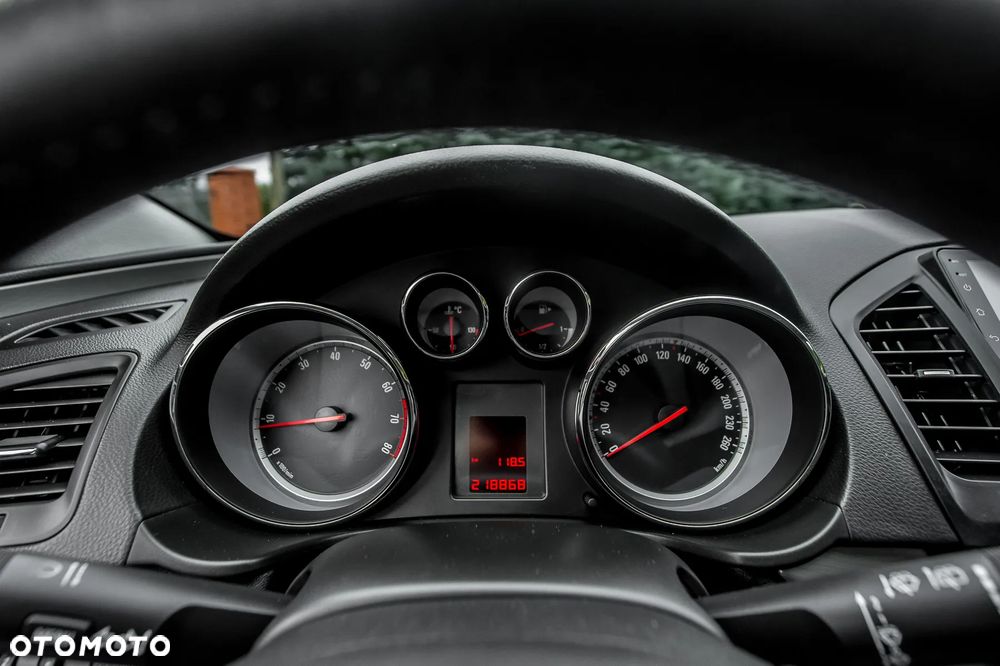 Opel Insignia 1.8 Cosmo - 23