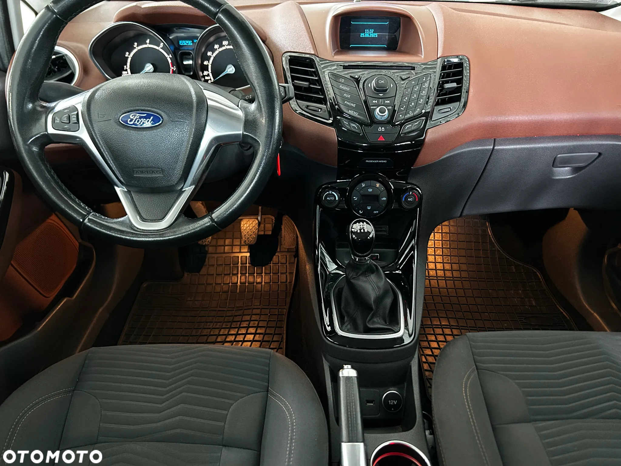 Ford Fiesta 1.0 EcoBoost Titanium - 14