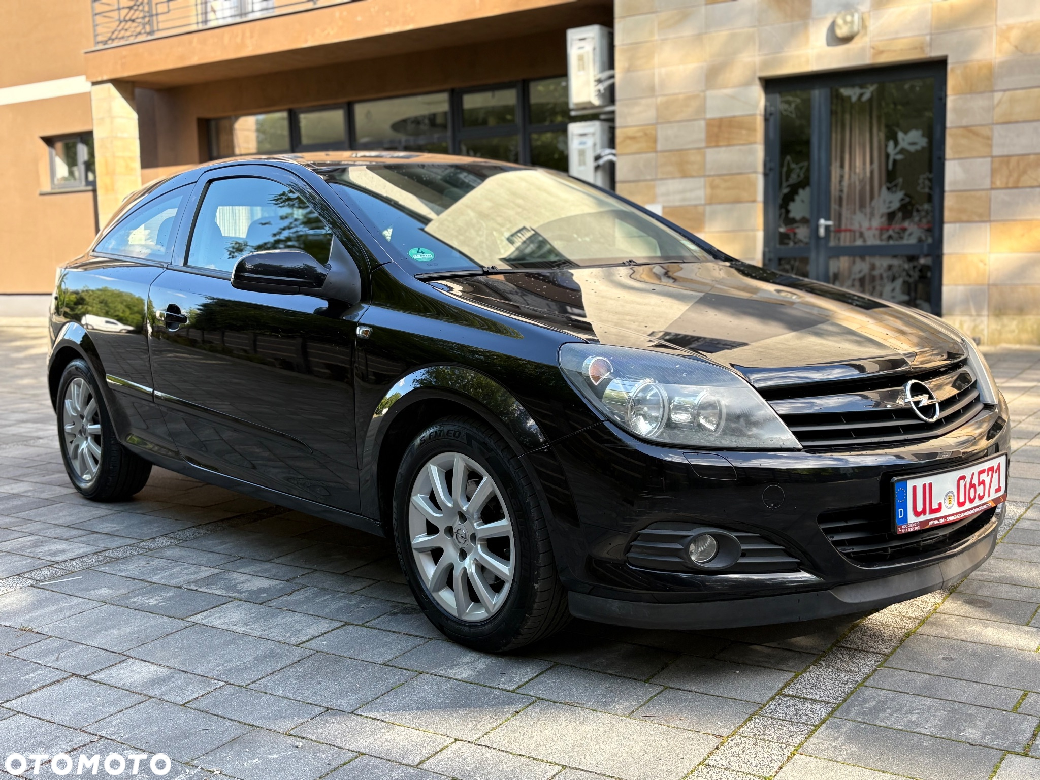 Opel Astra GTC 1.6 - 2