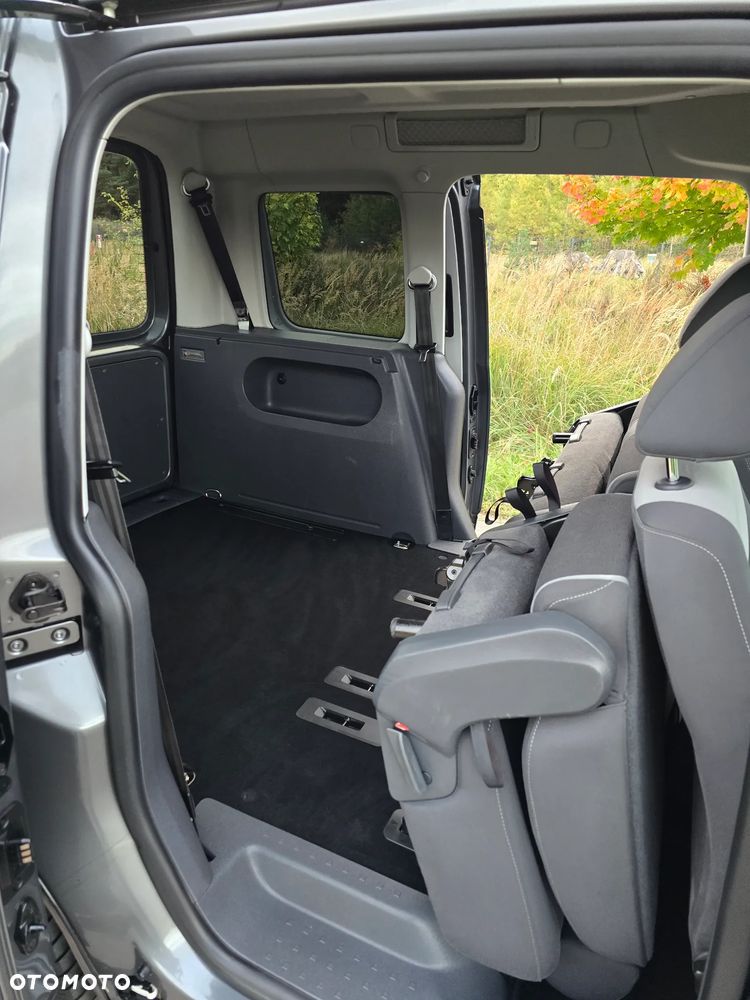 Volkswagen Caddy 1.6 (7-Si.) Edition 30 - 30