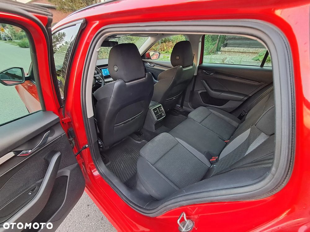 Skoda Octavia 1.5 TSI ACT Active - 37