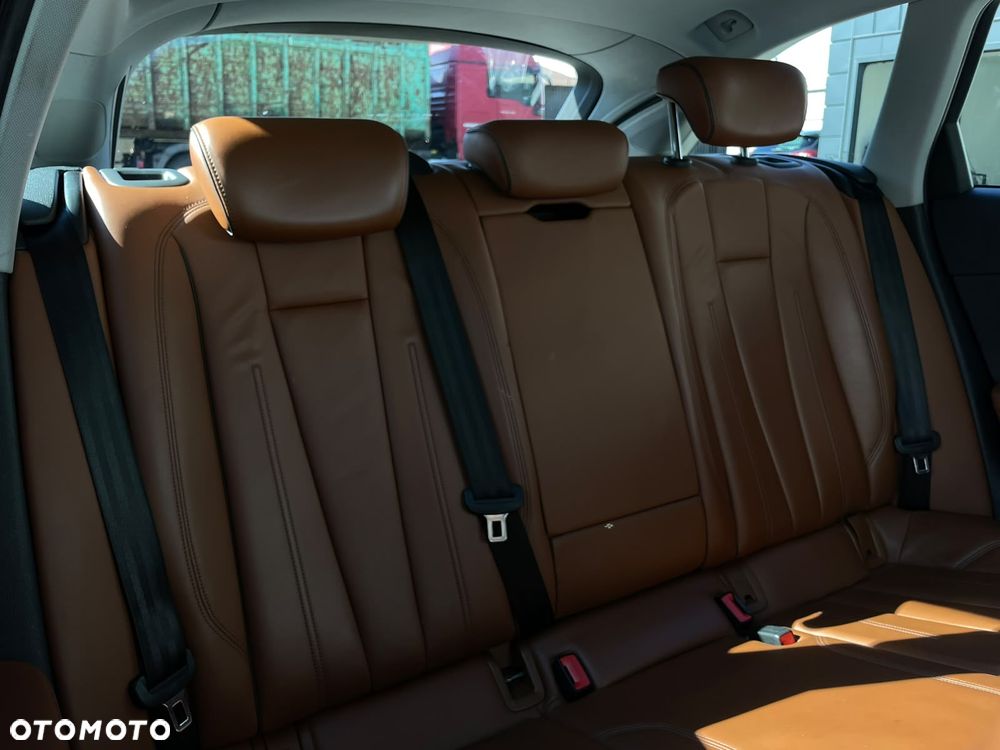 Audi A4 Avant 35 TDI Sport S tronic - 13