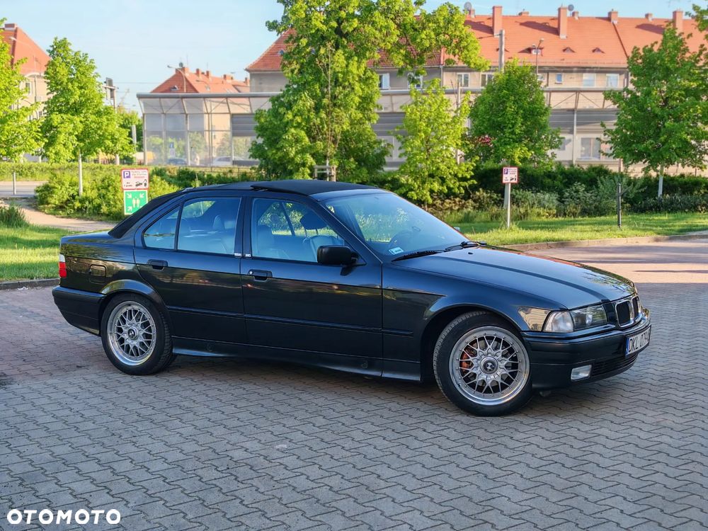BMW Seria 3 320i - 5