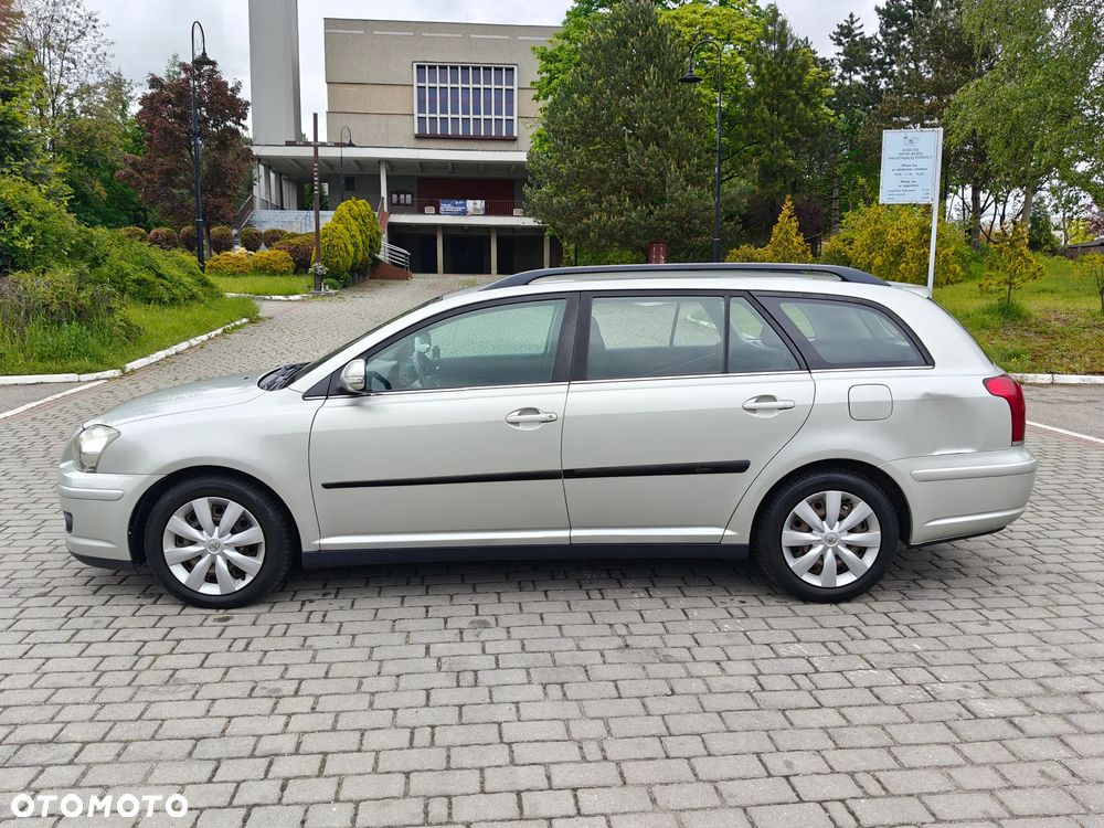Toyota Avensis 2.0 D-4D Sol Premium - 8