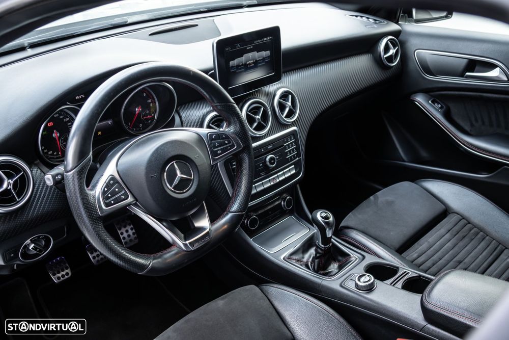 Mercedes-Benz A 180 d AMG Line - 29