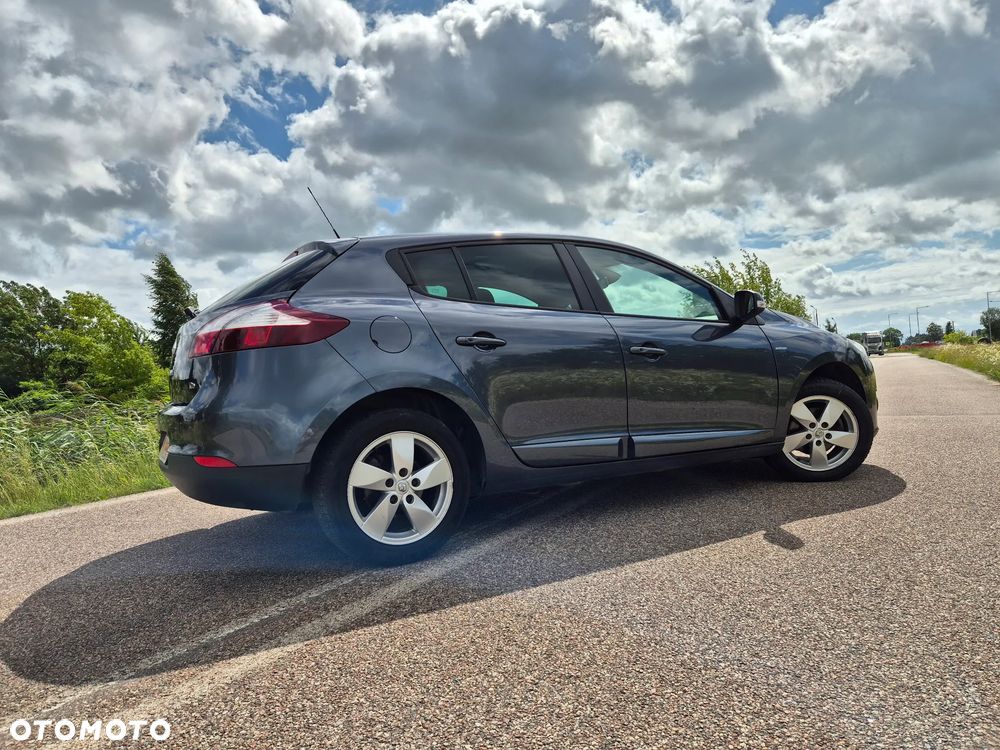 Renault Megane ENERGY TCe 130 LIMITED - 19