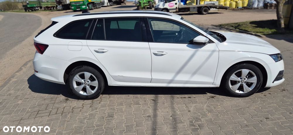 Skoda Octavia 2.0 TDI 4x4 Ambition DSG - 4