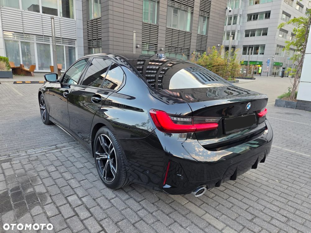 BMW Seria 3 320d xDrive mHEV M Sport - 4