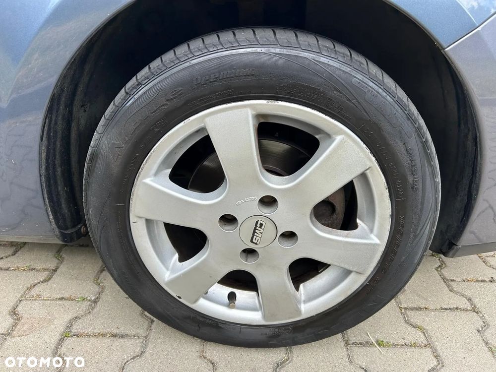 Renault Clio 1.2 16V Alize - 12