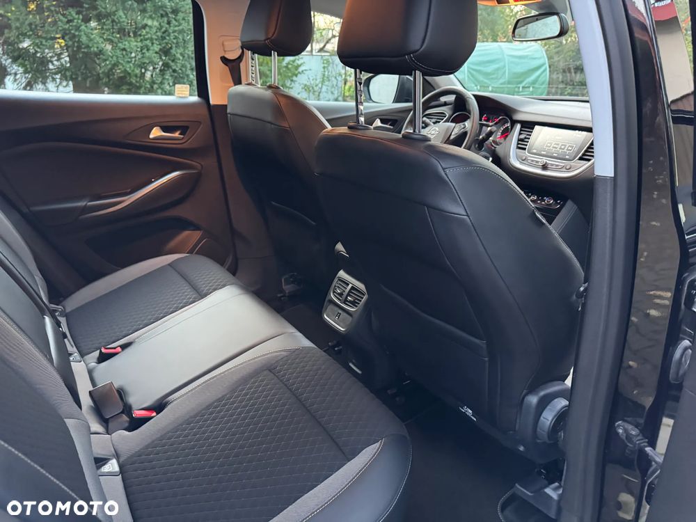 Opel Grandland X 1.6 T Elite S&S - 11