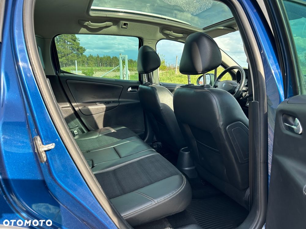 Peugeot 207 120 VTi Outdoor - 12