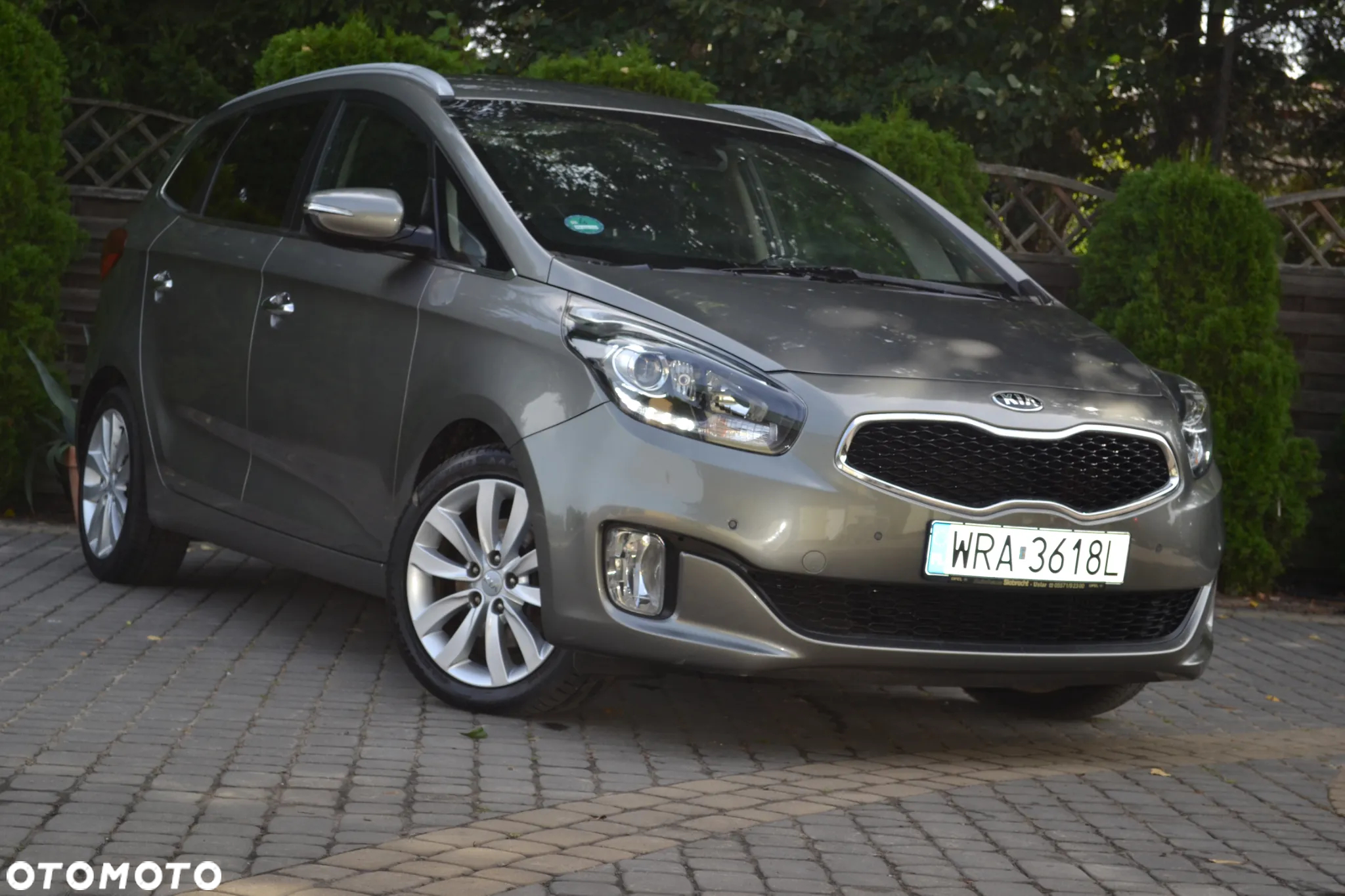 Kia Carens 1.7 CRDi Business Line 7os 7DCT - 6