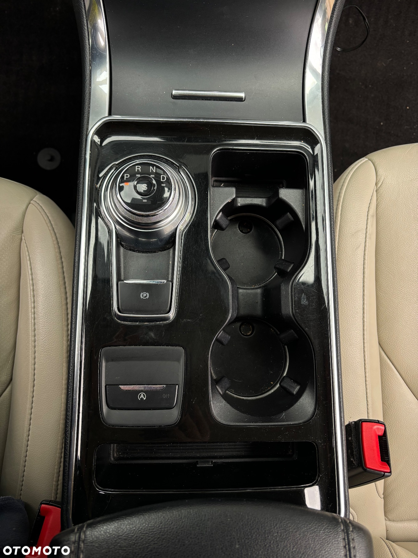 Ford Edge - 10