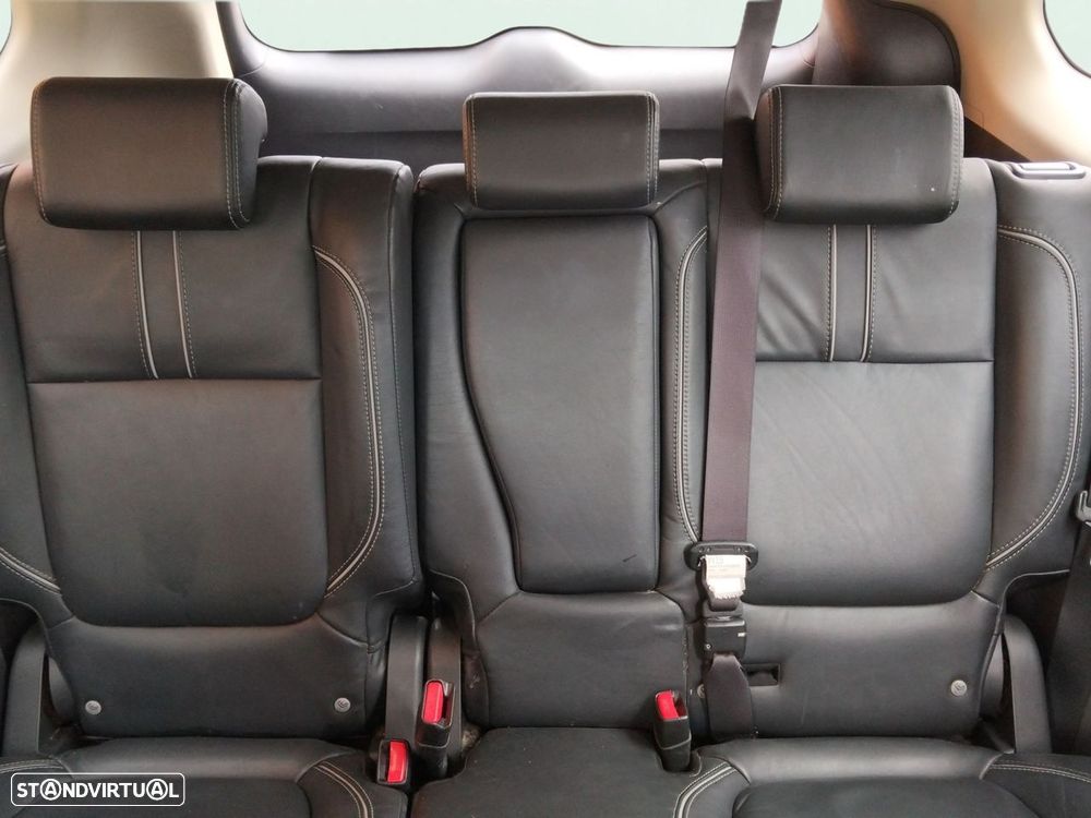 Mitsubishi Outlander 2.0 Instyle - 14