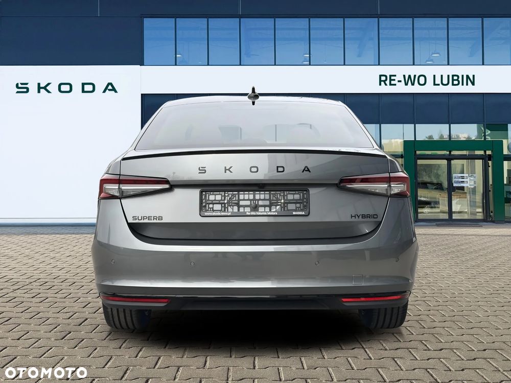 Skoda Superb 1.5 TSI Sportline DSG - 3