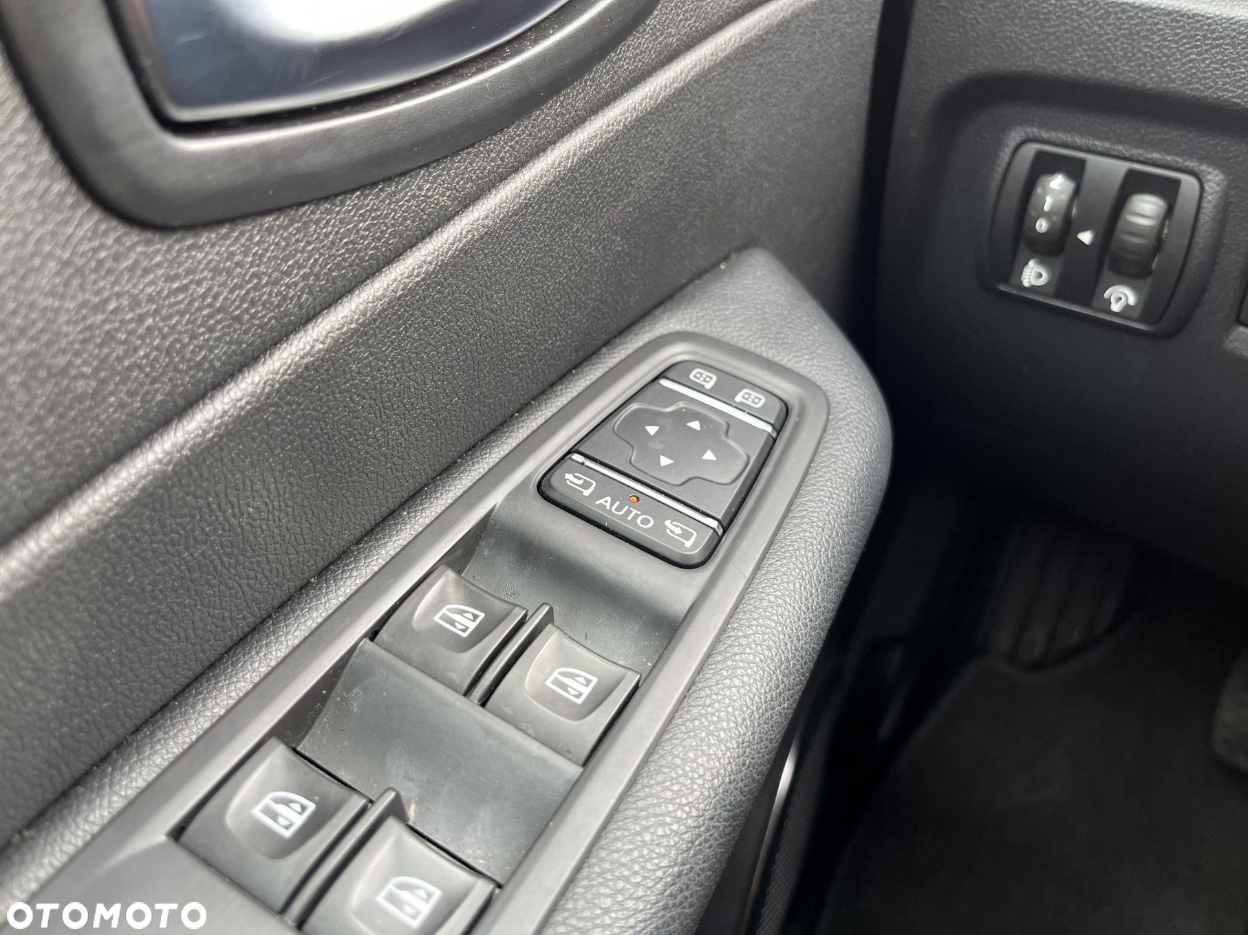Renault Captur 0.9 Energy TCe Limited - 27