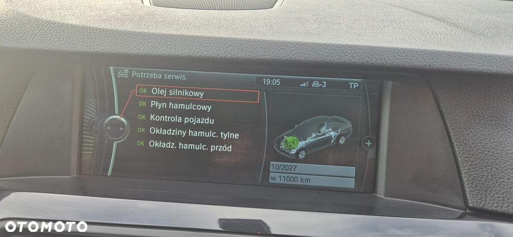 BMW Seria 5 525d xDrive - 17