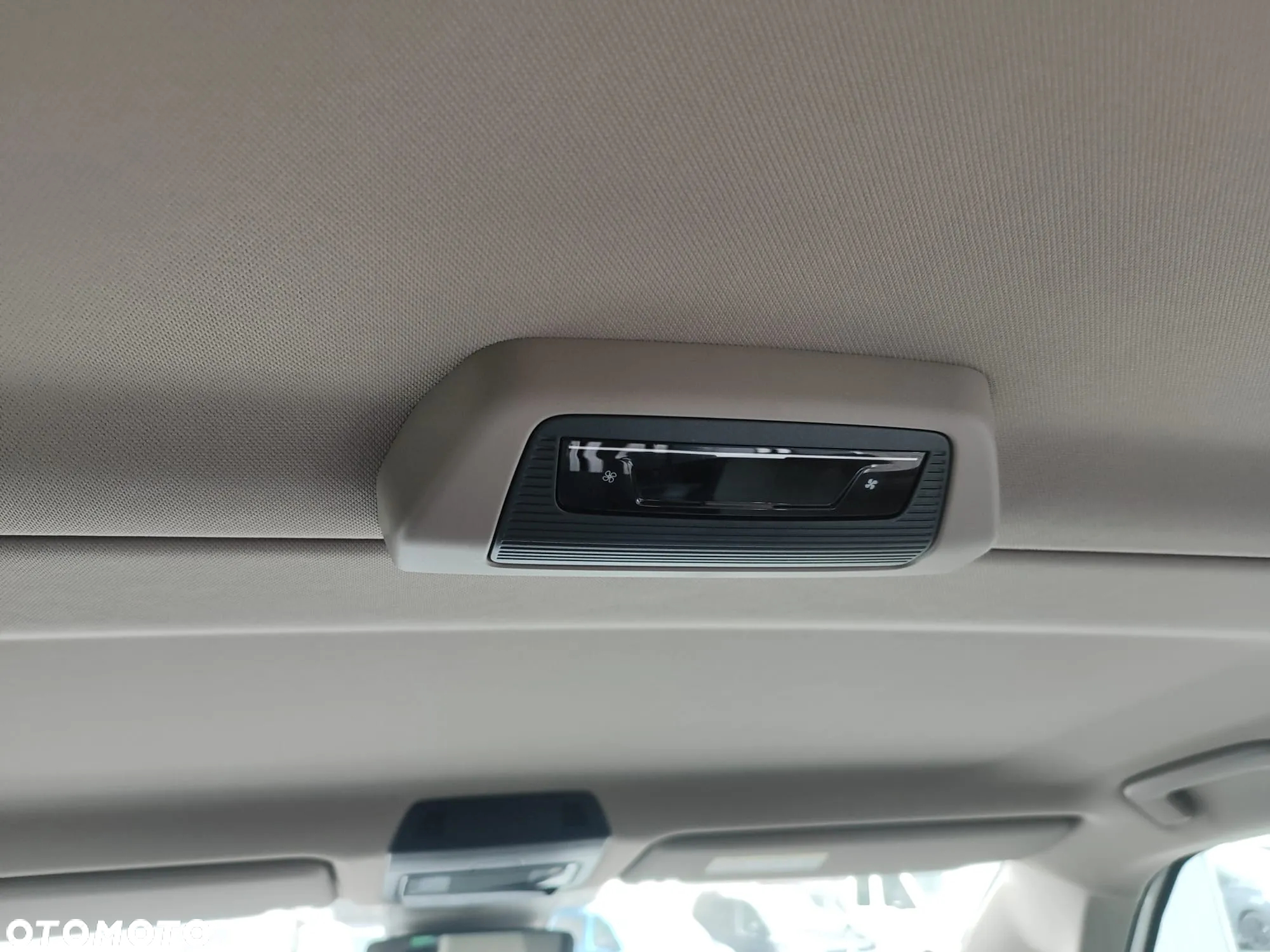 Volkswagen Multivan 2.0 TDI L2 Family DSG - 15