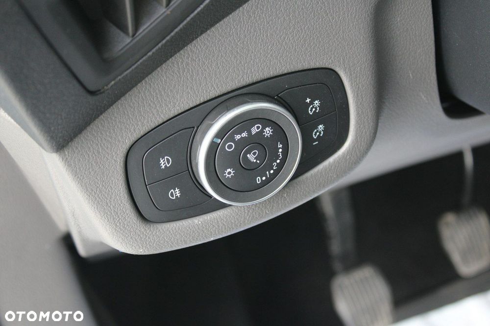 Ford Tourneo Connect - 21