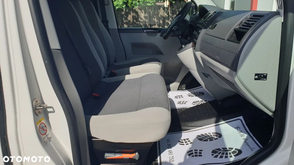 Volkswagen Transporter - 11