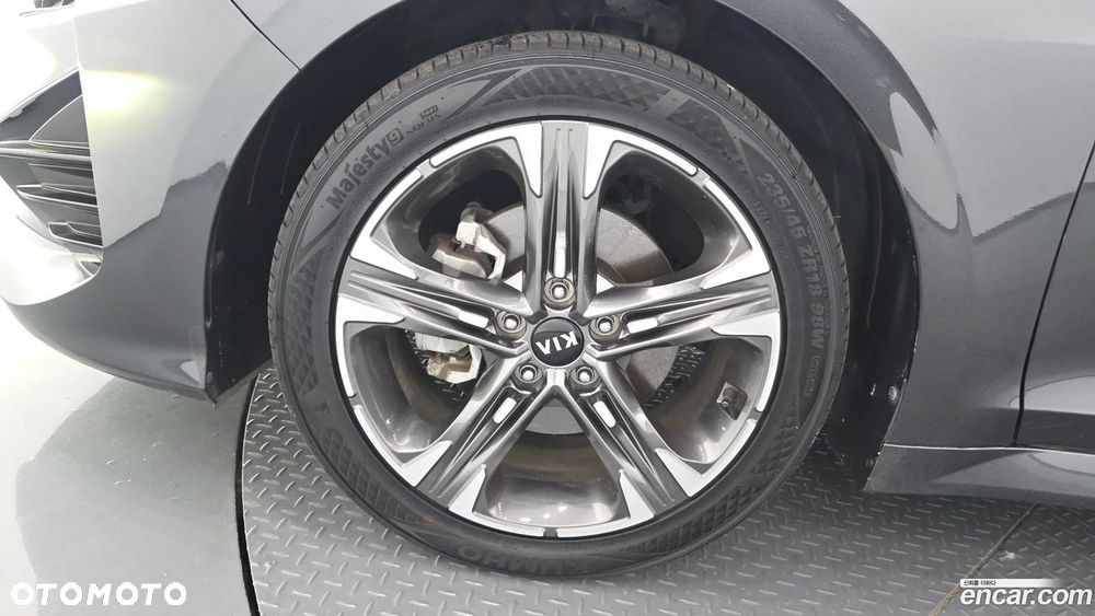 Kia K5 - 5