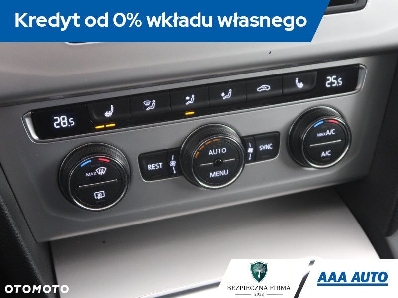 Volkswagen Passat Variant - 14