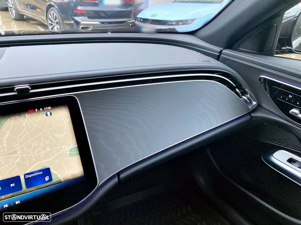 Mercedes-Benz E 300 e AMG Line - 19