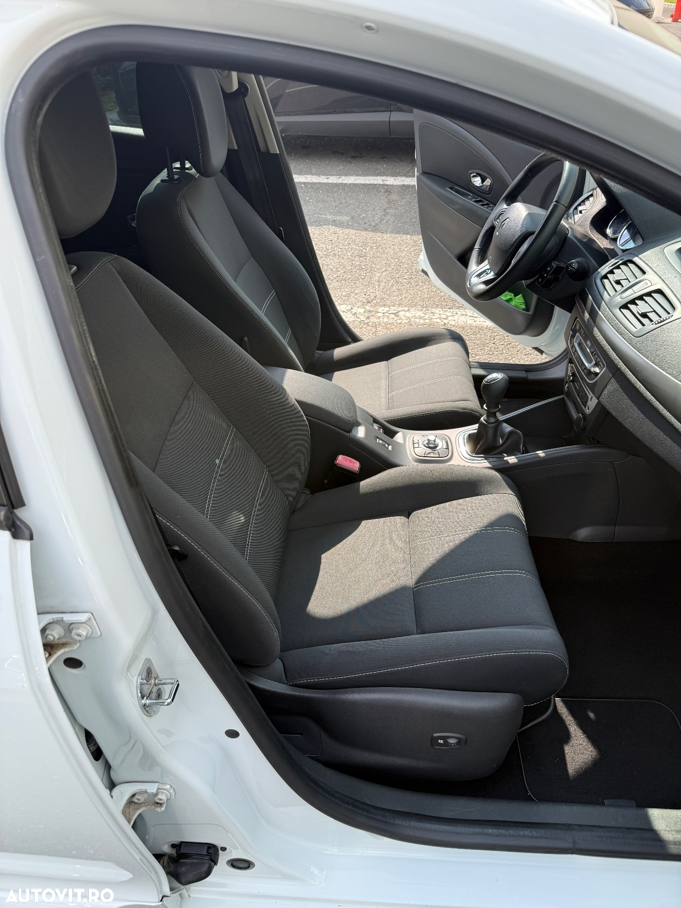 Renault Megane ENERGY TCe 130 BUSINESS - 18